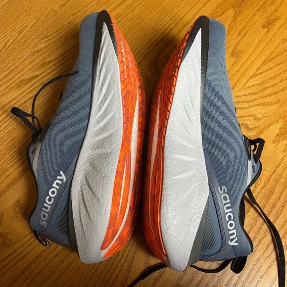 Saucony Men’s Triumph 22 Athletic Running Shoes Size 9.5 - Picture 9 of 9